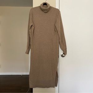 BANANA REPUBLIC | Merino and Cashmere Sweater Dress